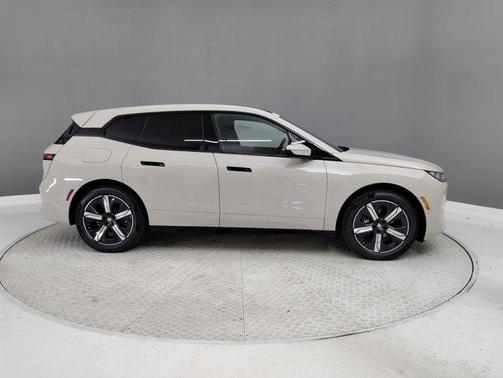 2026 BMW iX xDrive45