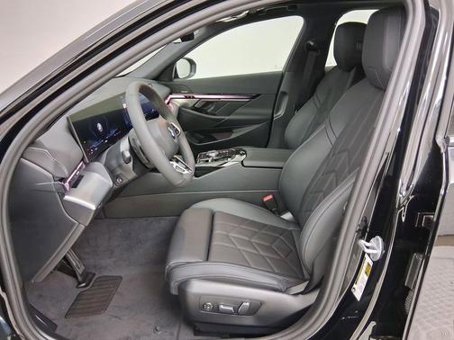 Black Sapphire Metallic 2027 BMW 530 i