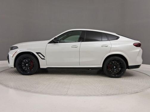 Mineral White Metallic 2024 BMW X6 M X6 M (Sports Activity Coupe)