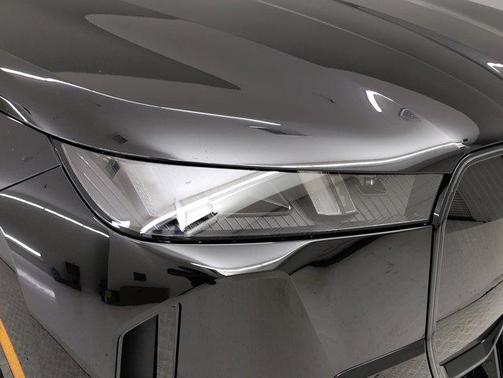 2026 BMW iX xDrive60