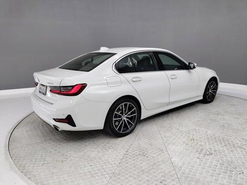 2022 BMW 330 330i