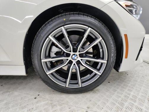 2022 BMW 330 330i