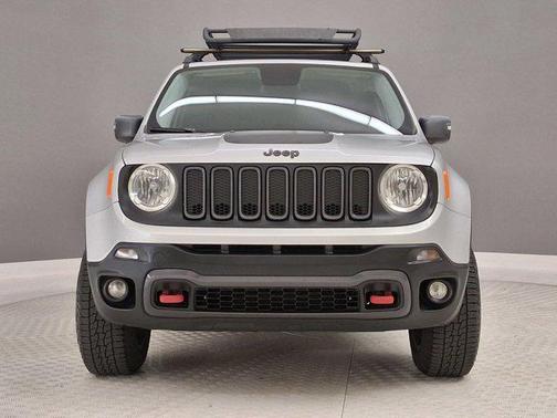 Glacier Metallic 2016 Jeep Renegade Trailhawk