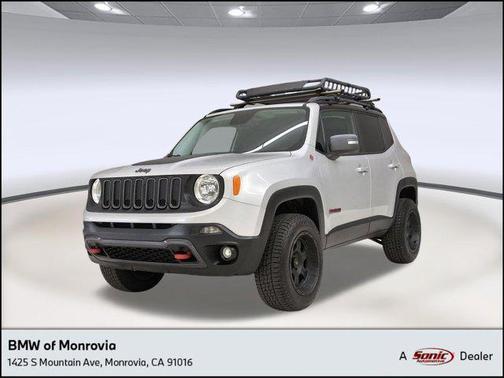 Glacier Metallic 2016 Jeep Renegade Trailhawk