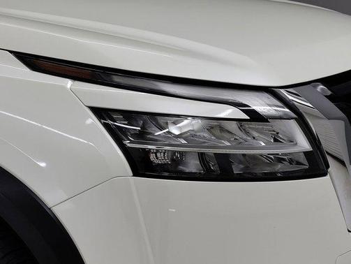 2022 Nissan Pathfinder Platinum 2WD