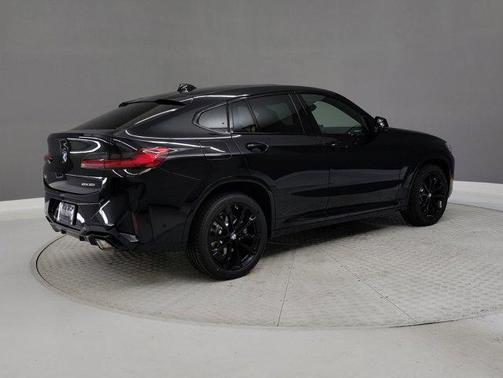 2025 BMW X4 xDrive30i