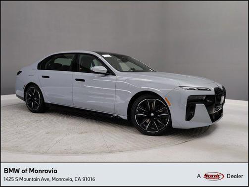 2025 BMW 740 i
