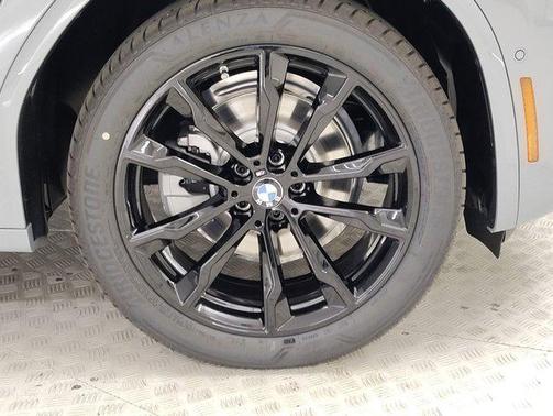 2025 BMW X4 xDrive30i