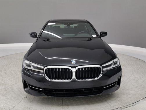 2022 BMW 530 i