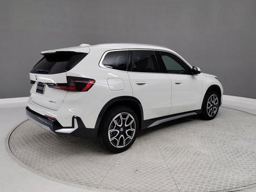 Alpine White 2026 BMW X1 xDrive28i