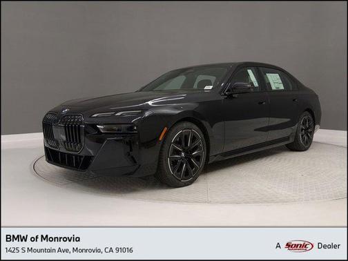 2026 BMW 740 740i