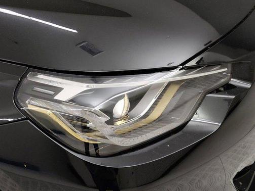 2025 BMW 230 i