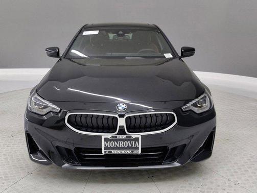 2025 BMW 230 i