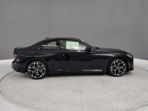 2025 BMW 230 i