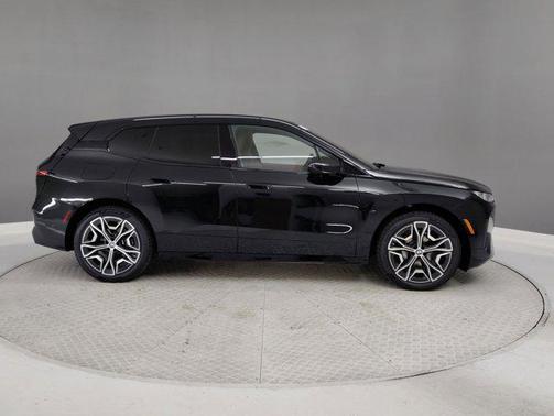 2026 BMW iX xDrive60