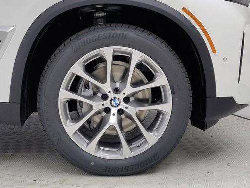 2025 BMW X5 sDrive40i