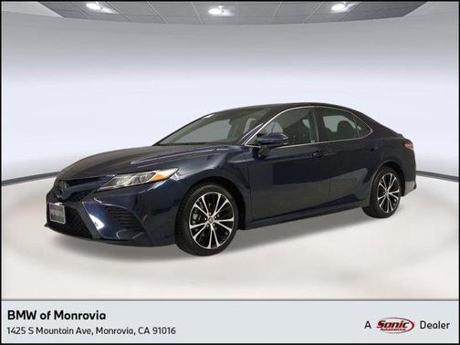 2020 Toyota Camry SE
