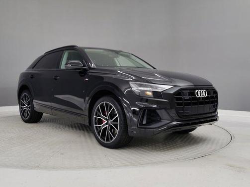 2023 Audi Q8 55 Premium Plus
