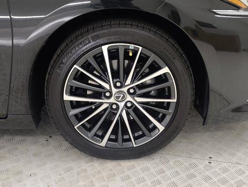 2023 Lexus ES 350 Base