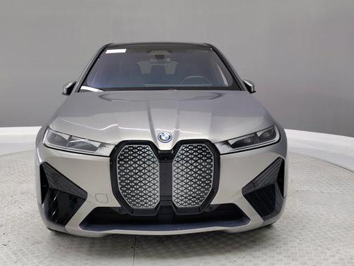 2025 BMW iX xDrive50