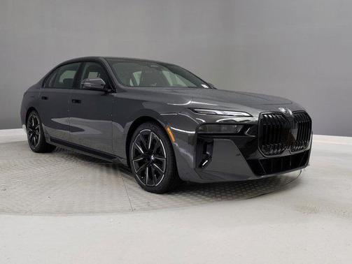 2026 BMW 740 i