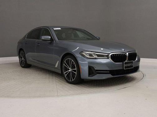 2022 BMW 530 i