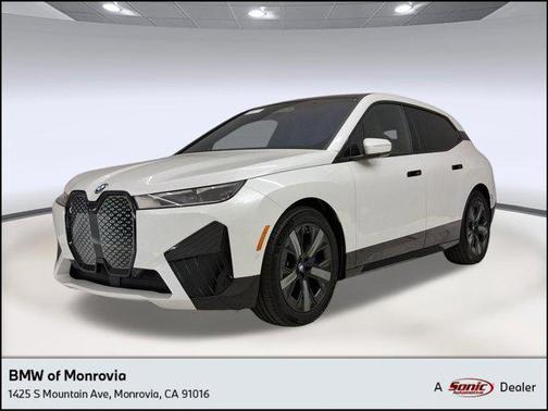 Mineral White Metallic 2023 BMW iX xDrive50