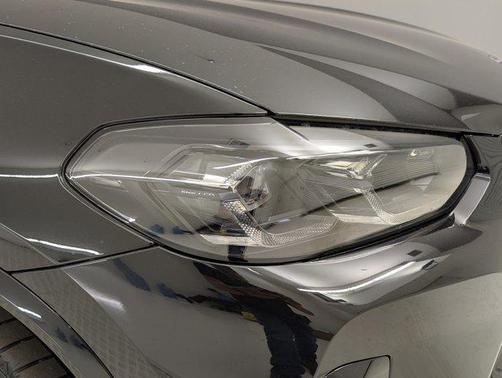 2025 BMW X4 xDrive30i