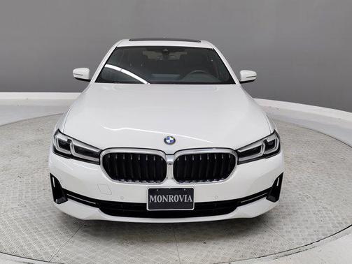 2022 BMW 530 i