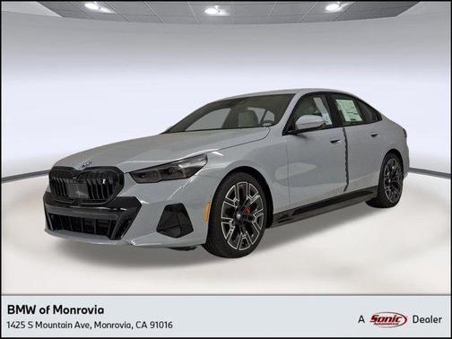 Brooklyn Grey Metallic 2026 BMW i5 eDrive40