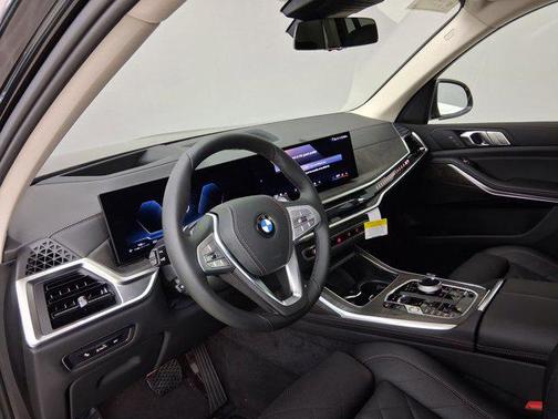 Black Sapphire Metallic 2026 BMW X7 xDrive40i