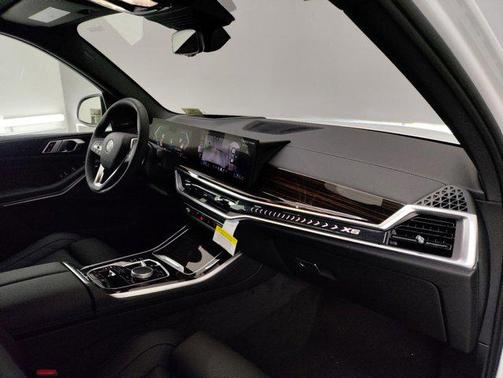 2025 BMW X5 sDrive40i