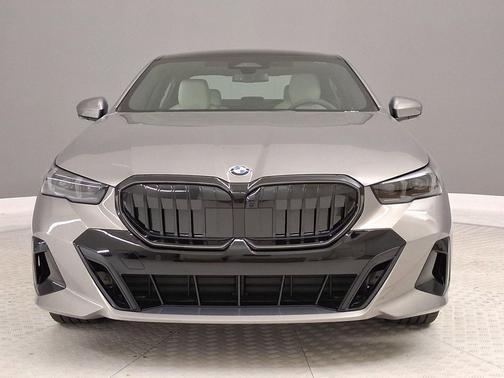 Oxide Grey Metallic 2027 BMW 530 i