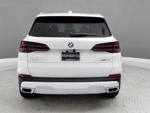 2026 BMW X5 sDrive40i