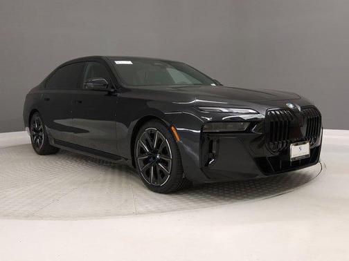 2023 BMW 740 i
