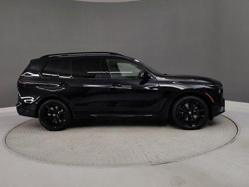 2026 BMW X7 M60i