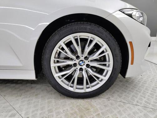 2024 BMW 330 i