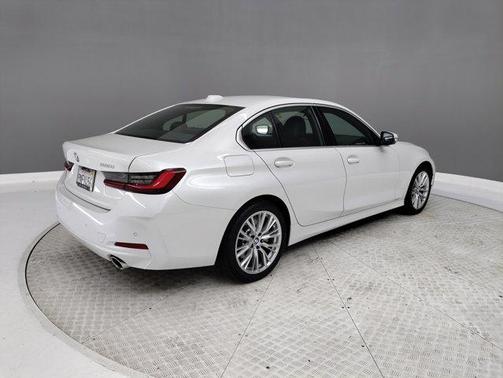 2024 BMW 330 i