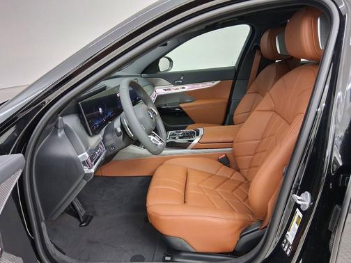 Black Sapphire Metallic 2026 BMW 760 xDrive