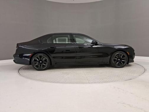 Black Sapphire Metallic 2026 BMW 760 xDrive