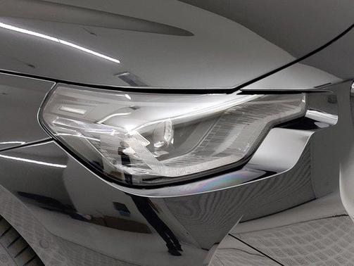 2025 BMW 230 i