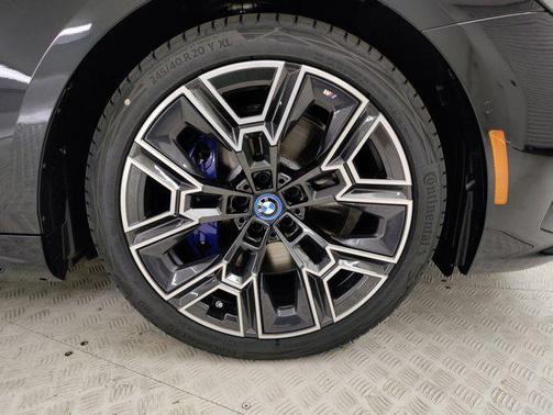 2025 BMW i5 eDrive40