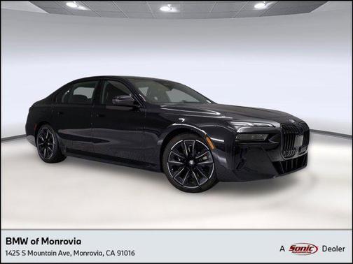 2026 BMW 750e i xDrive