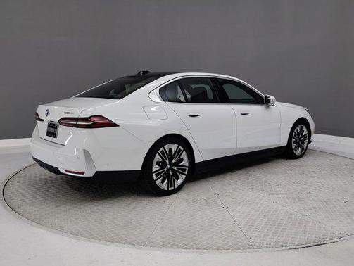 2026 BMW i5 eDrive40