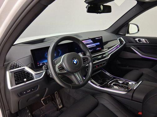 Alpine White 2025 BMW X5 sDrive40i