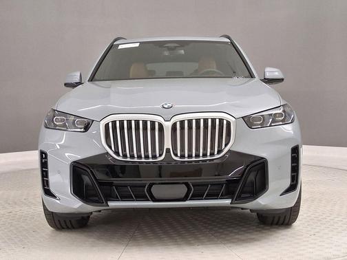 Brooklyn Grey Metallic 2026 BMW X5 xDrive40i