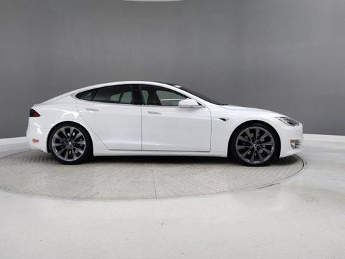 2020 Tesla Model S Long Range