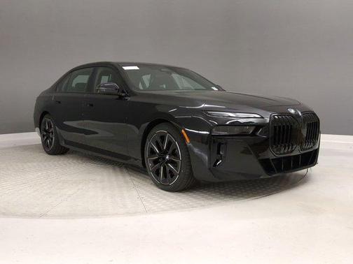 2026 BMW 740 740i
