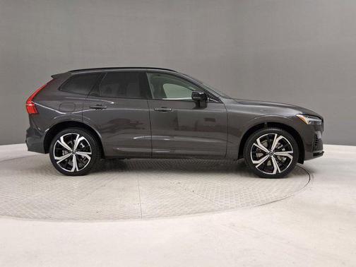Platinum Grey Metallic 2025 Volvo XC60 Plug-In Hybrid Ultra, T8 AWD Electric/Gasoline, Dark