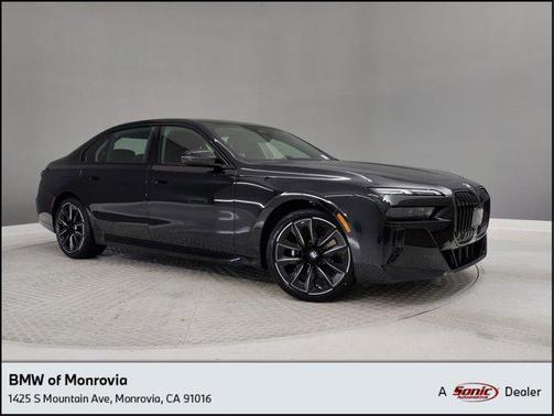 2026 BMW 740 740i